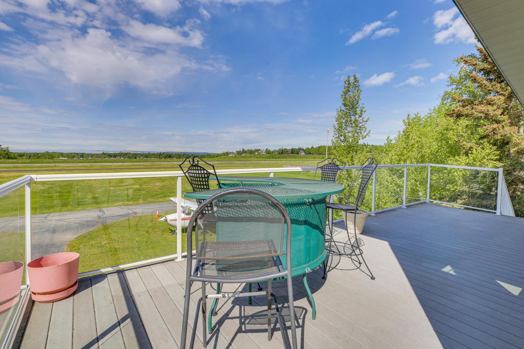 Spacious Family Home With Deck And Million-Dollar View Anchorage Kültér fotó